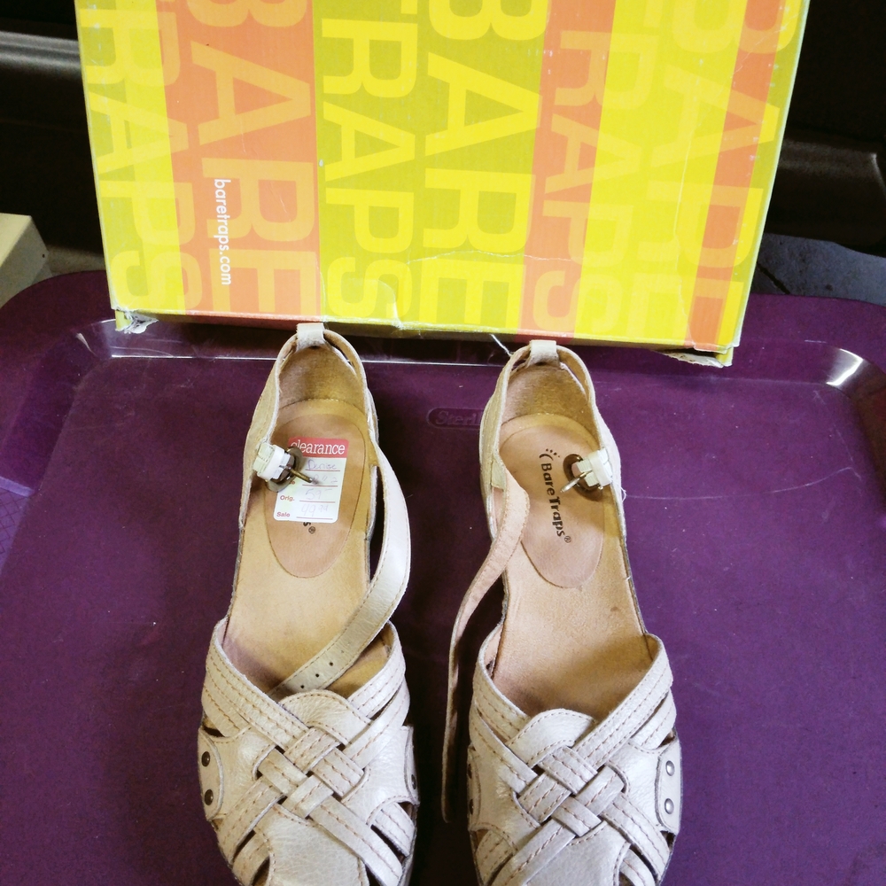 BareTraps Women's Cream Sandals